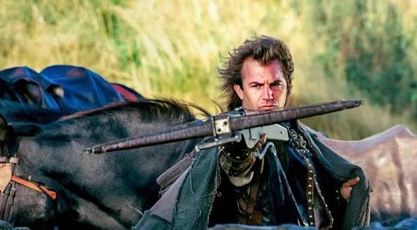 Robin Hood, yüzyıllardır anlatılan ve farklı dönemlerde sinema tarafından yeniden yorumlanan en tanınmış halk kahramanlarından biridir. 1991 yılında vizyona giren Robin Hood: Hırsızlar Prensi (Robin Hood: Prince of Thieves) ise bu klasik karakteri, 1990'ların gösterişli Hollywood sinemasının olanaklarıyla buluşturan yapımlardan biridir.