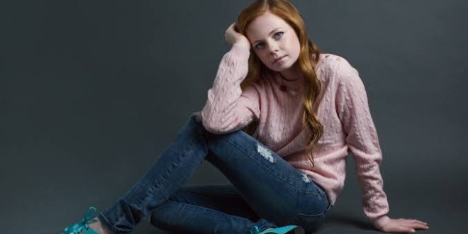 Clare Foley, çocuk yaşlarda oyunculuk kariyerine başlayan Amerikalı oyunculardan biridir. Özellikle Sinister filmindeki Ashley Oswalt ve Gotham dizisindeki Ivy Pepper rolleriyle tanınan Foley, kariyeri boyunca korku, dram, komedi, suç ve aksiyon gibi farklı türlerdeki yapımlarda rol almıştır. Genç yaşta başladığı oyunculuk serüvenini televizyon ve sinema projeleriyle sürdüren oyuncu, özellikle karakter oyunculuğundaki çeşitliliğiyle dikkat çekmiştir.