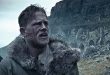 Kral Arthur ve Yuvarlak Masa Şövalyeleri, yüzyıllardır edebiyatın, tiyatronun ve sinemanın en çok kullanılan efsanelerinden biri olmayı sürdürüyor. Arthur'un kılıcı, Camelot, Yuvarlak Masa, şövalyeler ve Merlin gibi unsurlar farklı dönemlerde yeniden yorumlanarak izleyici karşısına çıkarıldı. 2004 yapımı Kral Arthur (King Arthur) ise bu kadim hikâyeyi geleneksel fantastik anlatıdan uzaklaştırıp daha gerçekçi, savaş merkezli ve tarihsel bir zemine taşımayı deneyen yapımlardan biri.