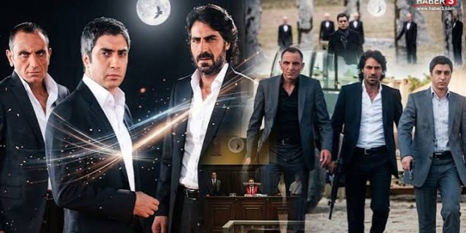 Türk televizyonunda bazı diziler yalnızca yayınlandıkları dönemde popüler olur, bazıları ise yıllar sonra bile konuşulmaya devam eder. Kurtlar Vadisi, ikinci gruba dahil olan yapımlardan biridir. 15 Ocak 2003 tarihinde Show TV ekranlarında izleyiciyle buluşan dizi, ilk bölümünden itibaren mafya dünyasını merkezine alan sert anlatımıyla dikkat çekti. “Bu bir mafya dizisidir” sloganıyla başlayan yapım, zaman içerisinde suç dünyasının sınırlarını aşarak devlet, istihbarat, siyaset, güç, sadakat, aile ve kişisel kimlik gibi farklı meseleleri hikâyesine dahil etti.