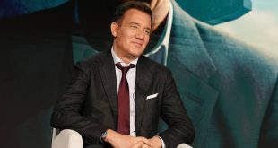 İngiliz sinemasının uluslararası alanda öne çıkan oyuncularından Clive Owen, özellikle güçlü ekran duruşu, ölçülü oyunculuk anlayışı ve birbirinden oldukça farklı karakterlere uyum sağlayabilmesiyle tanınır. Kariyerine tiyatro ve televizyon yapımlarında başlayan Owen, zaman içerisinde Avrupa sinemasından Hollywood'a uzanan başarılı bir yolculuk gerçekleştirmiştir.