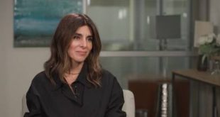 Televizyon dünyasında bazı oyuncular vardır; tek bir karakterle geniş kitlelerin hafızasına yerleşseler de kariyerlerini o karakterin sınırları içinde bırakmazlar. Jamie-Lynn Sigler de bu isimlerden biridir. Amerikalı oyuncu ve şarkıcı Sigler, özellikle HBO'nun kült dizisi The Sopranos ile dünya çapında tanındı. Dizide canlandırdığı Meadow Soprano, onun oyunculuk kariyerinin en önemli rollerinden biri olurken, Sigler daha sonraki yıllarda farklı televizyon dizileri, filmler, tiyatro yapımları ve dijital projelerde yer aldı.