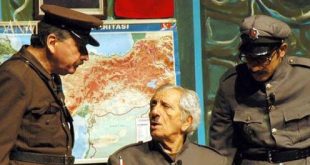 Türk tiyatrosunun hafızalarda yer eden isimlerinden Nejat Uygur, kendine özgü oyunculuğu, güçlü doğaçlama yeteneği ve halkın günlük yaşamından beslenen mizah anlayışıyla uzun yıllar boyunca sahnelerin en sevilen sanatçılarından biri oldu. Onu yalnızca bir komedi oyuncusu olarak tanımlamak, sanat yaşamının kapsamını anlatmak için yeterli değildir. Çünkü Uygur; tiyatro oyunculuğunun yanı sıra yazarlık, sahneleme ve topluluk yönetimi alanlarında da üretim yapan, geleneksel Türk tiyatrosunun bazı özelliklerini modern güldürü anlayışıyla bir araya getiren önemli bir sanatçıydı.