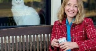 Türk dizi ve sinema sektöründe senaryo yazarlığı, çoğu zaman izleyicinin ekranda gördüğü oyuncular kadar görünür olmasa da bir yapımın başarısında belirleyici rol oynar. Karakterlerin nasıl şekilleneceği, olayların hangi sırayla ilerleyeceği, duygusal çatışmaların nasıl kurulacağı ve hikâyenin izleyicide bırakacağı etki büyük ölçüde senaristin kaleminden çıkar. Nuran Evren Şit de Türkiye'de son yıllarda bu açıdan öne çıkan senaristlerden biridir.