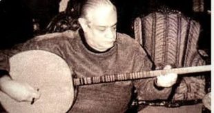 Türk musikisinin köklü saz geleneğinde bazı sanatçılar, yalnızca enstrüman çalma becerileriyle değil, müziğe kazandırdıkları yorum biçimiyle de özel bir yer edinir. Ercüment Batanay, bu isimler arasında öne çıkan müzisyenlerden biridir. Tambur ve yaylı tambur icrasındaki ustalığı, geleneksel Türk musikisine olan bağlılığı ve uzun yıllara yayılan sanat yaşamıyla tanınan Batanay, özellikle enstrümantal müzik alanında iz bırakan sanatçılar arasında gösterilir.