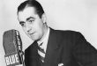 Jim Backus, Hollywood'un klasik döneminden televizyon komedilerinin altın çağına uzanan kariyeriyle tanınan Amerikalı oyuncu, komedyen ve seslendirme sanatçısıdır. Özellikle Gilligan's Island dizisinde canlandırdığı Thurston Howell III ve Mr. Magoo animasyon karakterine verdiği ses sayesinde geniş kitlelerin hafızasında yer edinmiştir. Kendine özgü konuşma biçimi, güçlü ses tonu ve karakterlerin mizahi yönlerini ortaya çıkaran oyunculuğu, onu Amerikan eğlence sektörünün dikkat çeken isimlerinden biri hâline getirmiştir.