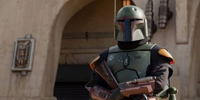 Star Wars evreni, yıllar boyunca yalnızca Jedi ve Sith arasındaki mücadelelerden ibaret olmayan geniş bir hikâye dünyası oluşturdu. Bu evrenin en dikkat çekici karakterlerinden biri ise kuşkusuz Boba Fett oldu. İlk dönemlerde sınırlı ekran süresine rağmen ikonik görünümü, zırhı ve ödül avcısı kimliğiyle büyük bir hayran kitlesi edinen karakter, yıllar sonra kendi dizisinin merkezine taşındı.