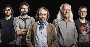 Türk rock müziğinin gelişiminde önemli rol oynayan topluluklardan Moğollar, Anadolu'nun geleneksel ezgilerini modern enstrümanlarla buluşturarak kendine özgü bir müzikal çizgi oluşturmuştur. 1960'lı yılların sonunda başlayan bu yolculuk, farklı dönemlerde yaşanan kadro değişikliklerine rağmen devam etmiş ve grup, Türkiye'nin müzik tarihinde kalıcı bir yer edinmiştir. Bu uzun soluklu hikâyenin sonraki dönemlerinde görev alan müzisyenlerden biri de Kemal Küçükbakkal'dır.