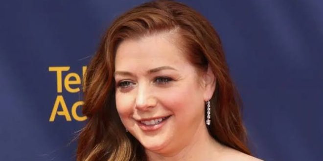 Hollywood'da bazı oyuncular tek bir rolle hafızalara kazınırken, bazı isimler birbirinden oldukça farklı karakterlerle yıllar boyunca izleyicilerin karşısına çıkar. Alyson Hannigan de bu ikinci gruba dahil olan oyunculardan biridir. Televizyon dünyasında Willow Rosenberg, sinemada Michelle Flaherty ve sitcom türünde Lily Aldrin karakterleriyle geniş kitleler tarafından tanınan Hannigan, çocuk yaşta başladığı oyunculuk kariyerini uzun yıllar boyunca sürdürmeyi başarmıştır.