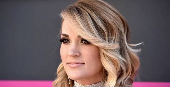 Carrie Underwood, 2000'li yılların ortasında televizyon yarışmasıyla tanınmasının ardından country müziğin en güçlü kadın yıldızlarından birine dönüşen Amerikalı şarkıcı, söz yazarı ve oyuncudur. Güçlü sesi, sahne enerjisi ve farklı eğlence alanlarındaki çalışmaları sayesinde yalnızca müzik dünyasında değil, televizyon ve sinemada da kendisine yer edinmiştir.
