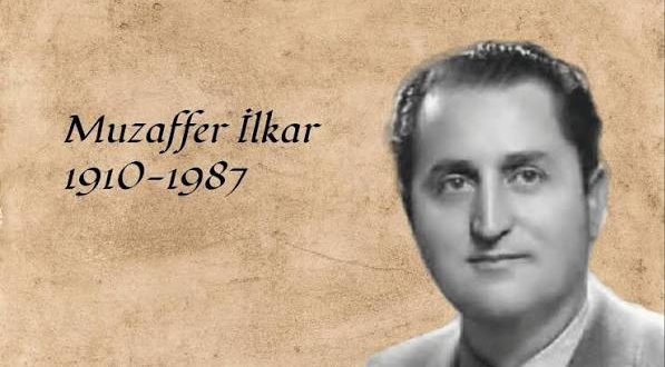 Türk sanat müziğinin geçmişten günümüze ulaşan zengin repertuvarında, besteleriyle dinleyicilerin hafızasında yer edinen pek çok sanatçı bulunur. Muzaffer İlkar da bu isimler arasında özel bir yere sahiptir. Aşkı, ayrılığı, özlemi ve geçmişe duyulan bağlılığı melodiler aracılığıyla anlatan besteci, özellikle duygusal yönü güçlü şarkılarıyla tanınmıştır. Sanat hayatı boyunca yalnızca beste üretmekle kalmayan İlkar, radyo yayıncılığı ve müzik yönetimi alanlarında üstlendiği görevlerle de Türk musikisinin gelişimine katkıda bulunmuştur.