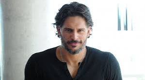 Hollywood'da bazı oyuncular tek bir rolle tanınırken bazıları farklı türlerdeki yapımlarla yıllar içinde kendilerine özgü bir kariyer inşa eder. Joe Manganiello de bu ikinci gruba dahil olan isimlerden biridir. Oyunculuk kariyerine genç yaşta başlayan Manganiello; televizyon dizilerinden büyük bütçeli Hollywood filmlerine, çizgi roman uyarlamalarından fantastik yapımlara kadar geniş bir alanda rol aldı.