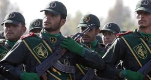 İran Devrim Muhafızları Ordusu, İran İslam Cumhuriyeti'nin siyasi, askerî ve güvenlik sisteminde önemli bir yere sahip olan, klasik silahlı kuvvetlerden farklı görev ve yetkilere sahip bir askerî teşkilattır. Farsçada Sepâh-e Pâsdârân-e Enghelâb-e Eslâmi olarak adlandırılan kurum, uluslararası kaynaklarda genellikle İslam Devrim Muhafızları Ordusu veya İngilizce kısaltmasıyla IRGC şeklinde anılır. 1979 İran İslam Devrimi'nin ardından kurulan teşkilat, başlangıçta yeni rejimi ve devrimin kazanımlarını korumak amacıyla oluşturulmuş, zaman içerisinde İran'ın savunma politikalarından bölgesel ilişkilerine kadar birçok alanda etkili hâle gelmiştir.