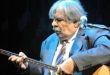 Türk halk müziğinin gelişiminde önemli rol oynayan Arif Sağ, bağlama icrasındaki ustalığı, besteci kimliği ve müzik eğitimine yönelik çalışmalarıyla tanınan sanatçılardan biridir. Anadolu'nun köklü ezgilerini kendine özgü bir yorumla dinleyicilere ulaştıran Sağ, geleneksel müziğin çağdaş sahnelerde de güçlü bir biçimde temsil edilmesine katkıda bulunmuştur. Uzun sanat yaşamı boyunca seslendirdiği türküler, hazırladığı albümler, yetiştirdiği öğrenciler ve gerçekleştirdiği uluslararası projelerle halk müziğinin farklı kuşaklara aktarılmasında etkili olmuştur.
