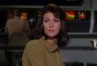 Bilim kurgu denildiğinde akla gelen en önemli televizyon markalarından biri olan Star Trek, onlarca yıl boyunca yalnızca kaptanları, mürettebatı ve uzay maceralarıyla değil, perde arkasında bu evrenin gelişmesine katkı sağlayan sanatçılarla da büyüdü. Bu isimlerden biri olan Majel Barrett, oyunculuk kariyerini yapımcılık ve seslendirme çalışmalarıyla birleştirerek Star Trek tarihinin en uzun soluklu figürlerinden biri haline geldi.