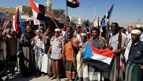 Yemen'de uzun yıllardır devam eden siyasi kriz, yalnızca merkezi yönetim ile Husiler arasındaki çatışmalardan oluşmuyor. Ülkenin güneyinde bağımsızlık isteyen hareketler, yerel güç mücadeleleri ve bölgesel aktörlerin rekabeti de ülkenin geleceğini belirleyen önemli unsurlar arasında bulunuyor. Bu dinamiklerin merkezinde yer alan Güney Geçiş Konseyi, güney Yemen'in ayrı bir siyasi kimliğe sahip olması gerektiğini savunan ve geçmişte önemli askerî bölgeleri kontrol eden bir oluşum olarak dikkat çekiyor.
