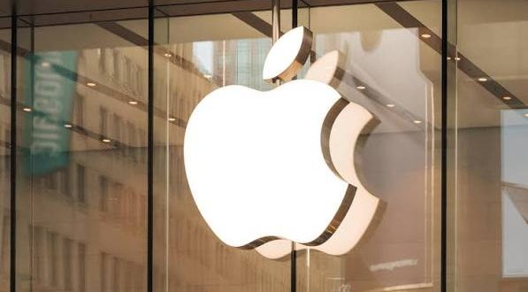 Teknoloji sektöründe küresel ölçekte etkili olan şirketler arasında Apple, yenilikçi ürünleri, kendine özgü tasarım anlayışı ve yazılım ile donanımı bir arada geliştiren iş modeliyle öne çıkar. Akıllı telefonlardan kişisel bilgisayarlara, dijital içerik platformlarından giyilebilir cihazlara kadar geniş bir alanda faaliyet gösteren şirket, teknoloji kullanımının günlük yaşamın bir parçası hâline gelmesinde önemli rol oynamıştır. iPhone, Mac, iPad ve Apple Watch gibi ürünler, markanın dünya çapında tanınmasını sağlayan başlıca teknolojiler arasında yer alır.