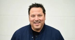 Hollywood'da bazı oyuncular vardır; tek bir başrol karakteriyle değil, yıllar boyunca farklı yapımlarda bıraktıkları izlerle hatırlanırlar. Greg Grunberg de bu isimlerden biridir. Televizyon dizilerinden büyük bütçeli sinema filmlerine uzanan kariyeri boyunca bilim kurgu, aksiyon, dram ve komedi gibi farklı türlerde çalışan Amerikalı oyuncu, özellikle Heroes dizisindeki Matt Parkman karakteriyle geniş bir hayran kitlesine ulaşmıştır.