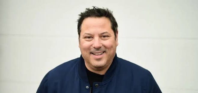 Hollywood'da bazı oyuncular vardır; tek bir başrol karakteriyle değil, yıllar boyunca farklı yapımlarda bıraktıkları izlerle hatırlanırlar. Greg Grunberg de bu isimlerden biridir. Televizyon dizilerinden büyük bütçeli sinema filmlerine uzanan kariyeri boyunca bilim kurgu, aksiyon, dram ve komedi gibi farklı türlerde çalışan Amerikalı oyuncu, özellikle Heroes dizisindeki Matt Parkman karakteriyle geniş bir hayran kitlesine ulaşmıştır.